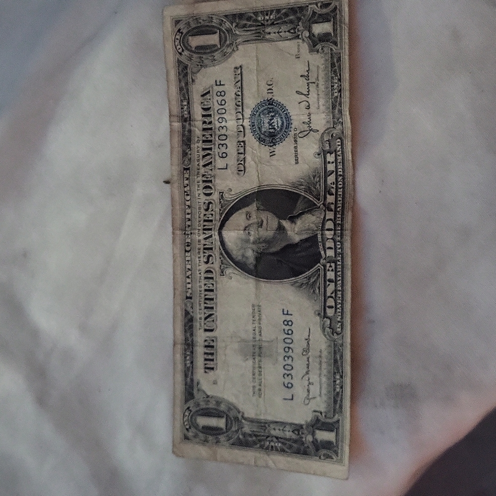 1935 d  Silver certificate one dollar bill
